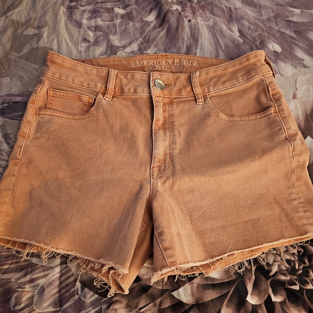 American Eagle Women's Size 10 Color Salmon Denim Hi-Rise Shortie